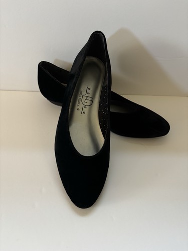 Vintage black velvet flats - black, low