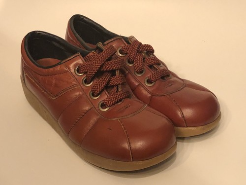 Charm step orange - charm, brown